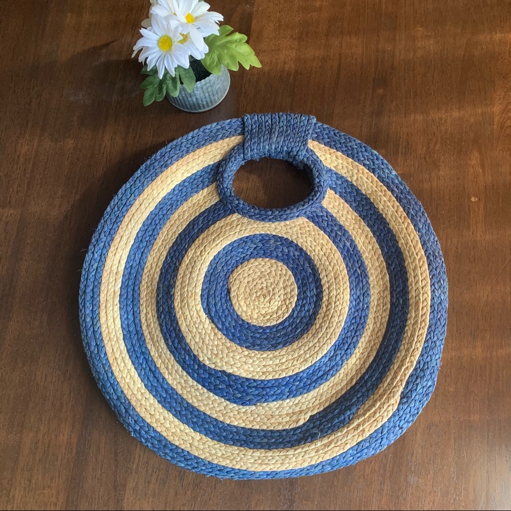 Kate Spade Rwanda Hand in Hand Raffia Circle Bag - Picture 2 of 7